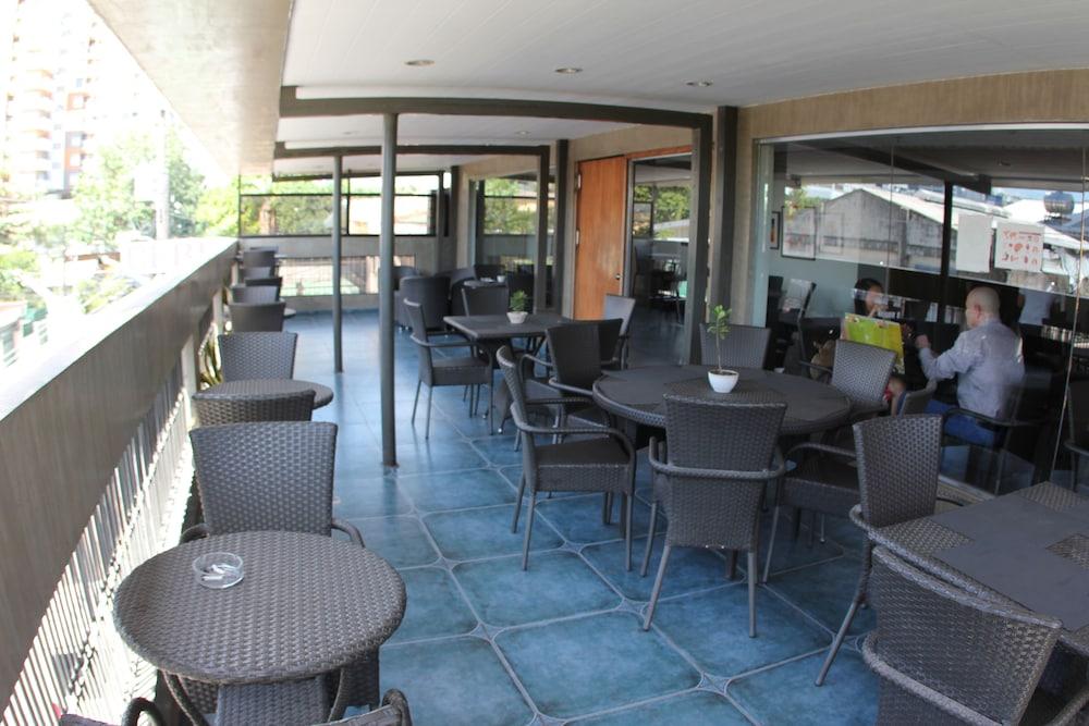 Cebu R Hotel Mabolo Exteriör bild