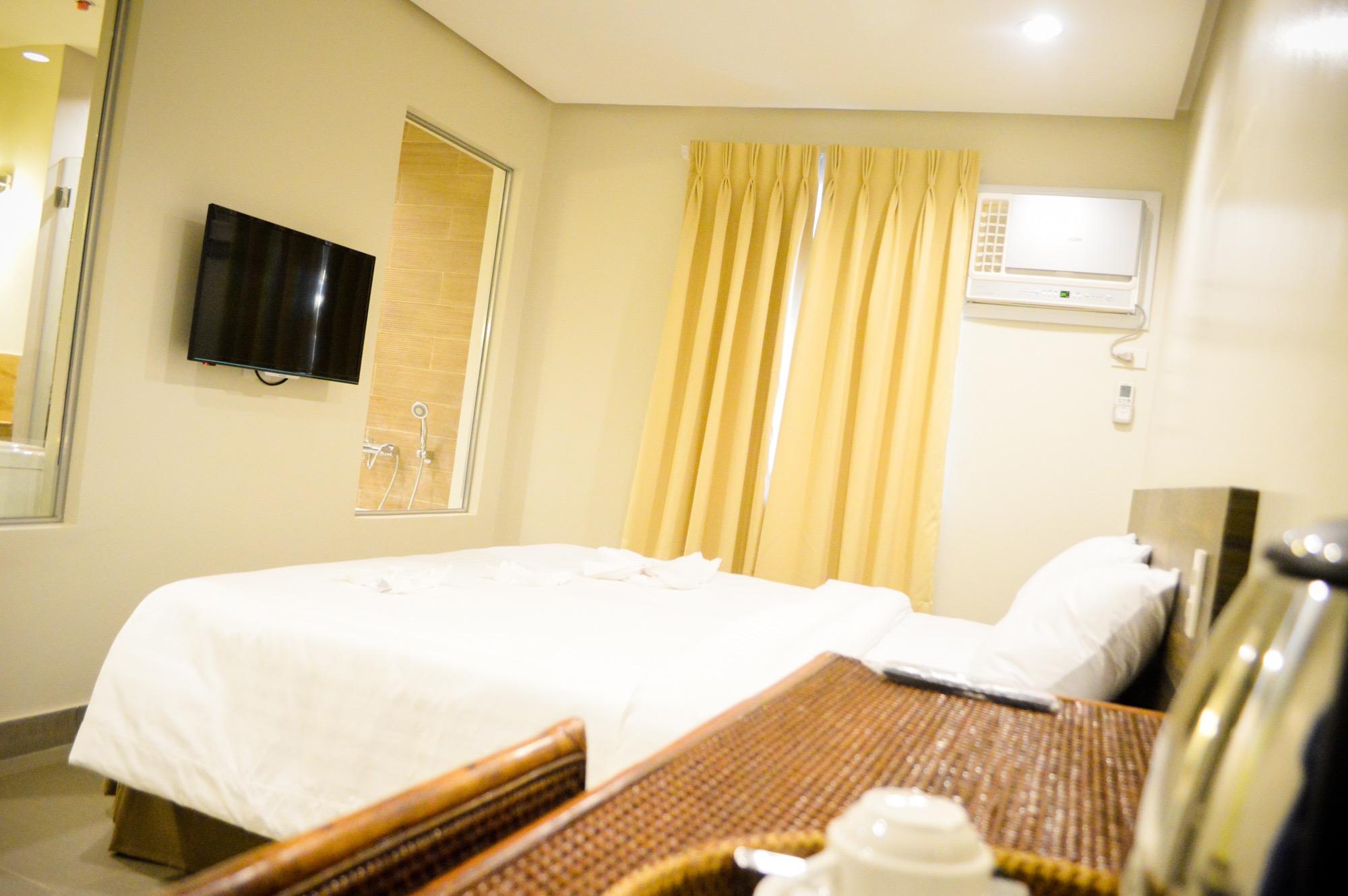 Cebu R Hotel Mabolo Exteriör bild