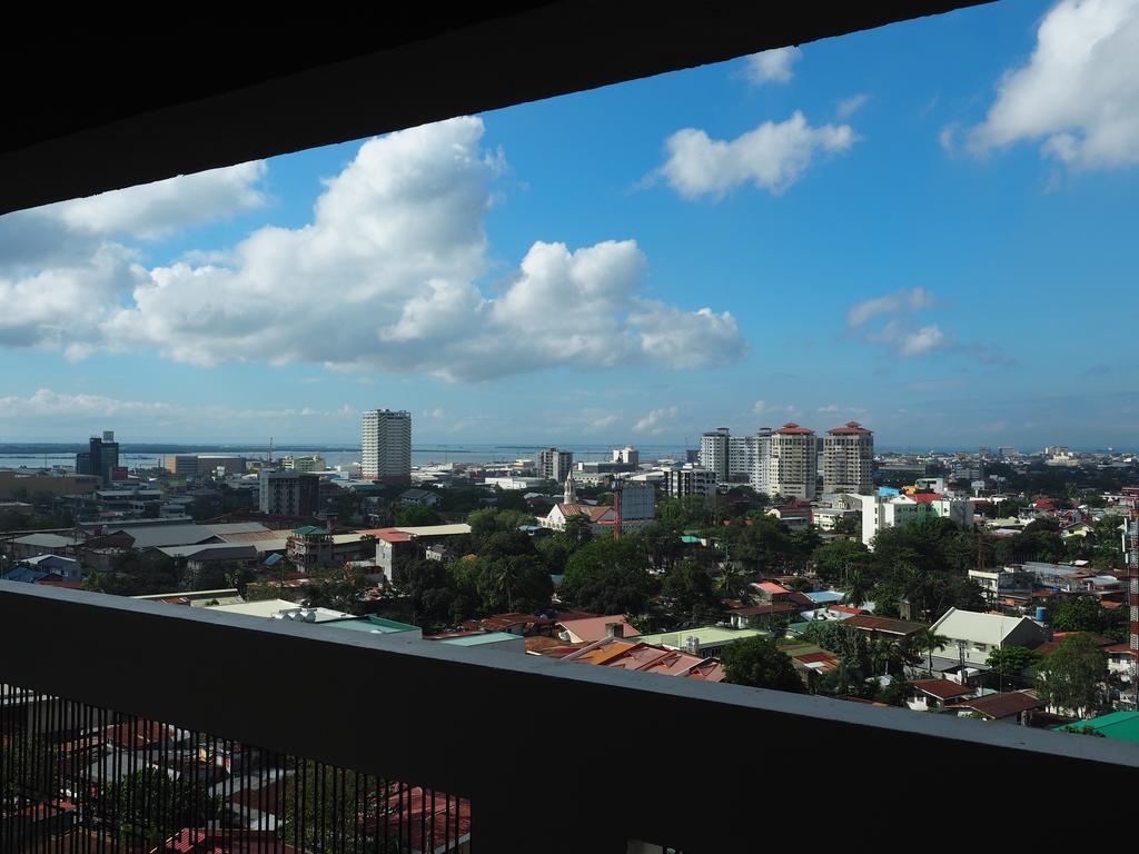 Cebu R Hotel Mabolo Exteriör bild