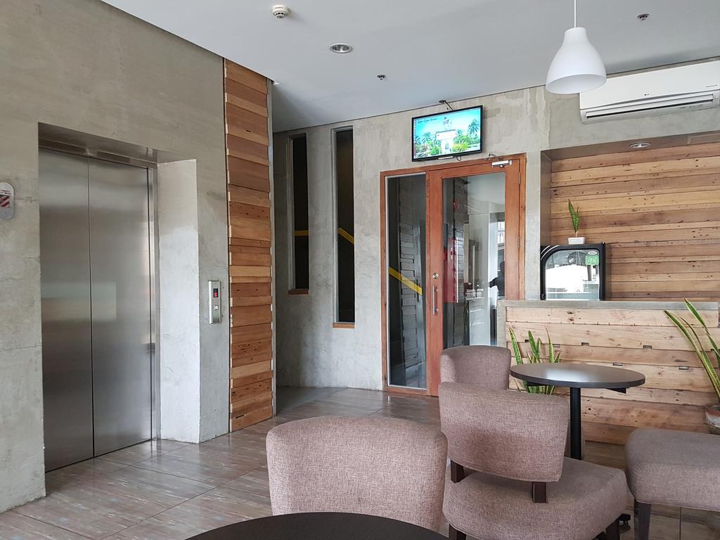 Cebu R Hotel Mabolo Exteriör bild